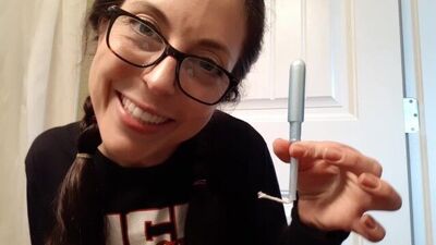 Tampon Insertion With Plastic Applicator And A Pee - thesexsex.com